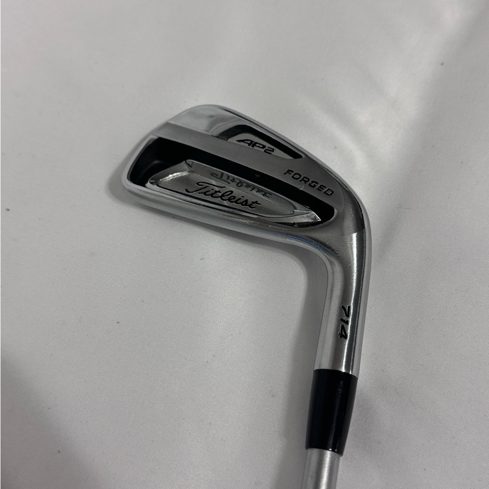TITLEIST AP2 714 4 IRON KBS TOUR C-TAPER LITE 115G EXTRA STIFF X FLEX JUMBO GRIP - Picture 8 of 10
